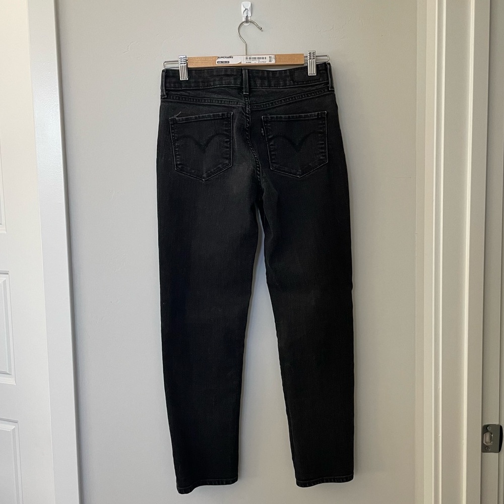 LEVIS BLACK MOM JEAN SZ 27